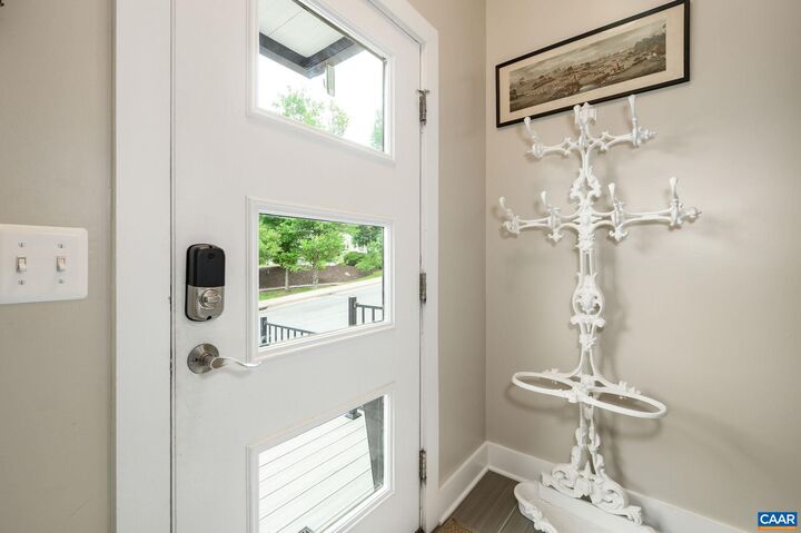 Property Photo: 117 Roades Ct VA 22902