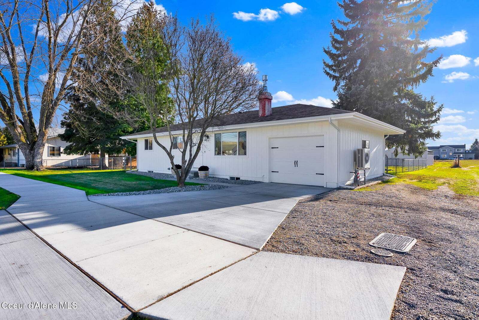 Property Photo: 1810 W Honeysuckle Ave ID 83835