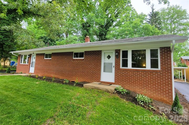 Property Photo: 25 Browndale Road NC 28805