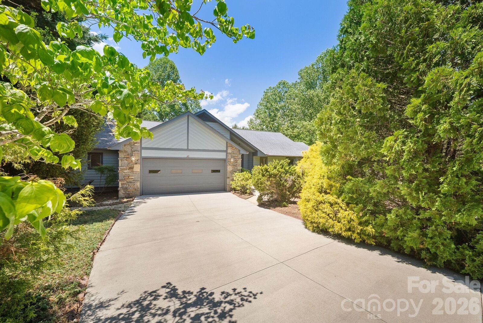 Property Photo:  16 Zachary Ridge Road  NC 28804 