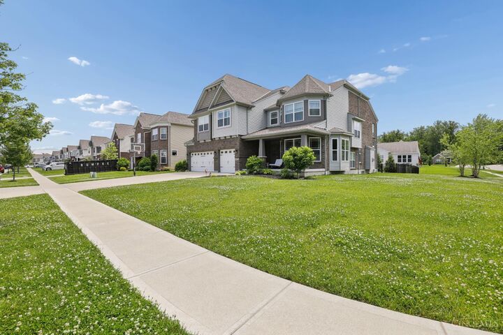 Property Photo: 1307 Autumn Run Drive OH 45039