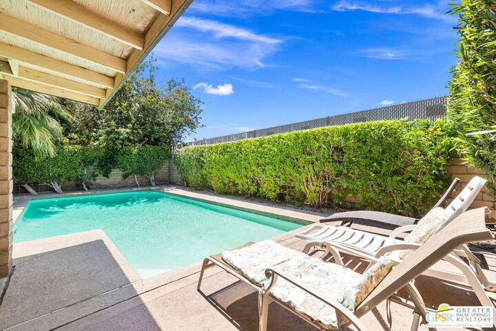 Property Photo: 44593 Roundtable St CA 92201