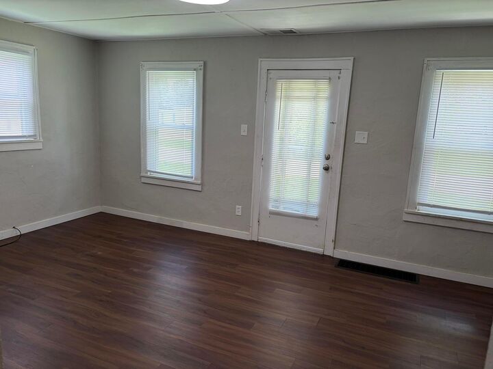 Property Photo: 25 S Chalfant Road OH 43055