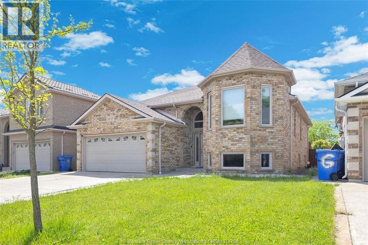 Property Photo:  1635 Meridian  ON N9G 3E7 