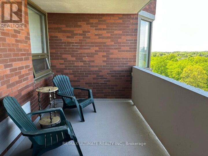 Property Photo:  121 Ling Road 1106  ON M1E 4Y2 