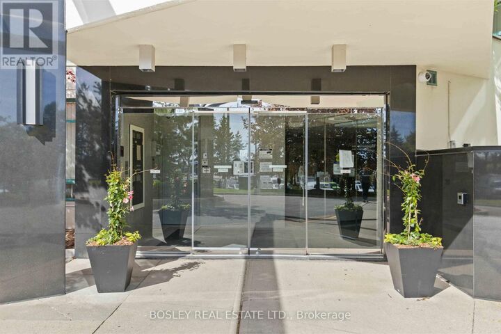 Property Photo:  7250 Yonge Street 206  ON L4J 7X1 