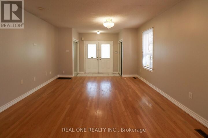 Property Photo:  3280 Ridgeleigh Heights  ON L5M 6R9 