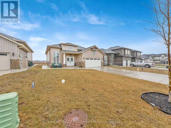 Property Photo:  49 Kingsbridge Drive  ON N9V 4A5 