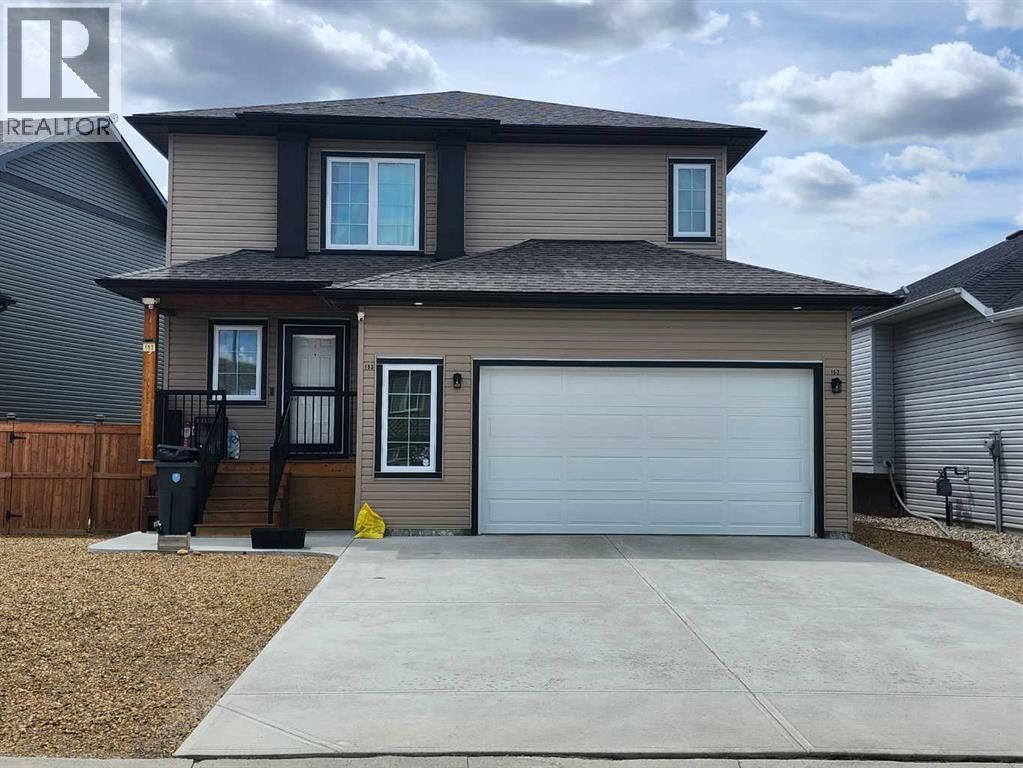 Property Photo:  153 10 Avenue  AB T0J 0Y6 
