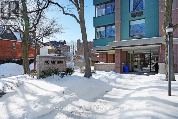 Property Photo:  40 East Arthur Street East 1004  ON K1R 7T5 