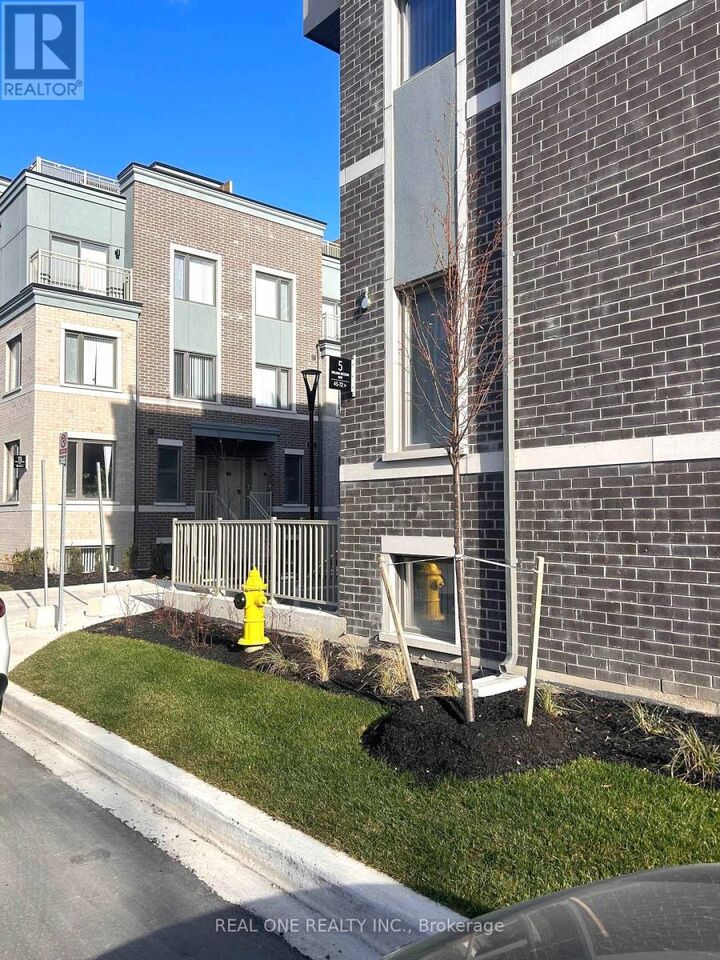 Property Photo:  15 William Jackson Way 41  ON M8V 0J8 