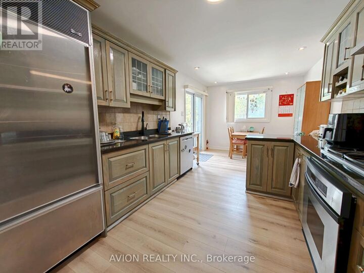 Property Photo:  25 Squirewood Road  ON M2J 4T2 