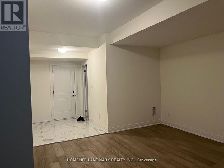 Property Photo:  84 Robert Eaton Avenue  ON L3S 3K5 