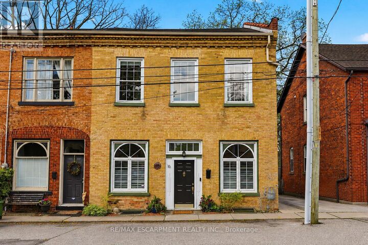 Property Photo:  16 Hatt Street  ON L9H 2E8 