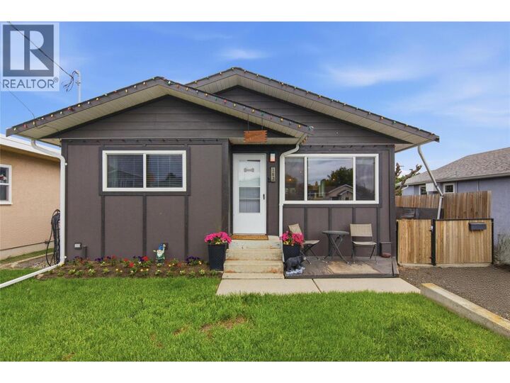 Property Photo:  363 Willow Street  BC V2B 4C8 