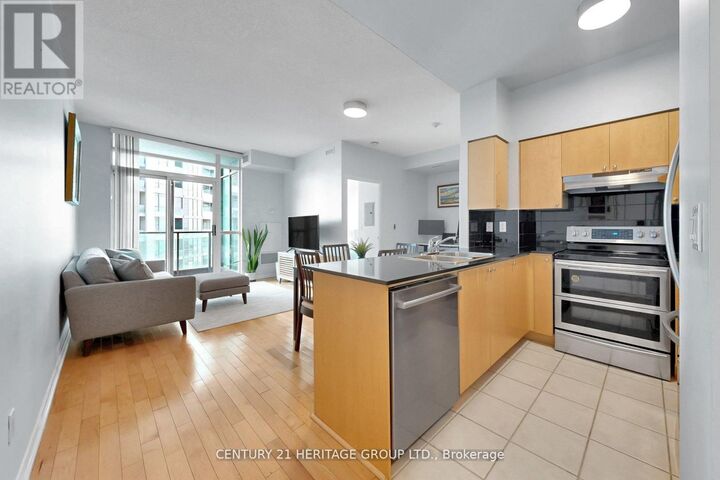 Property Photo: 231 Fort York Boulevard 2713 ON M5V 1B2