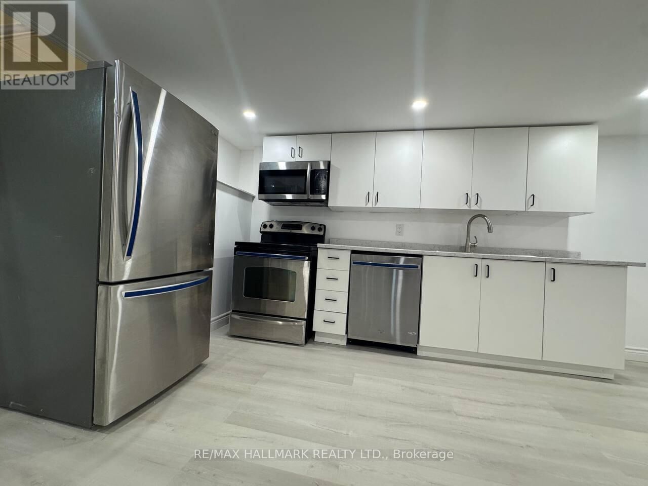 Property Photo:  6 Bailey Crescent #Basement  ON L4G 2B3 