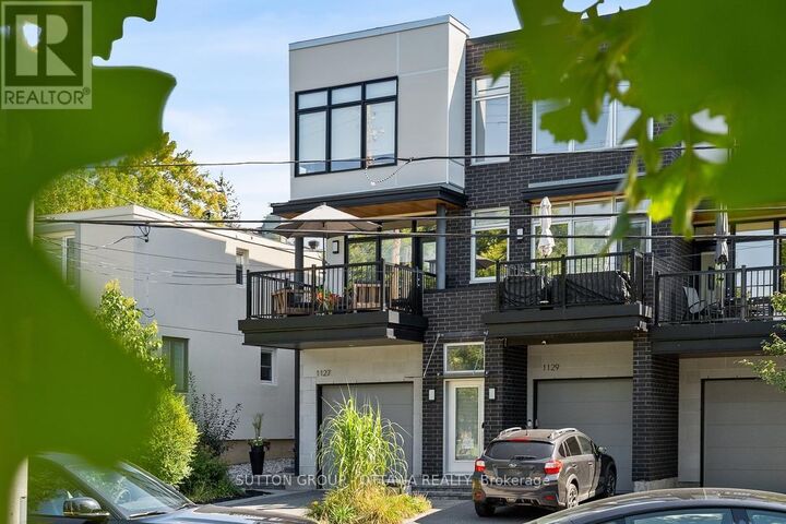 Property Photo: 1127 North River Road ON K1K 3W4
