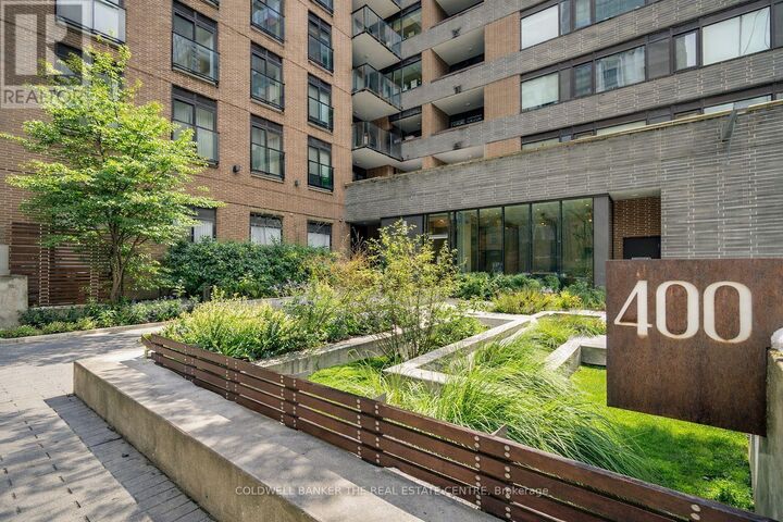 Property Photo: 400 Wellington Street West 802 ON M5V 0B5