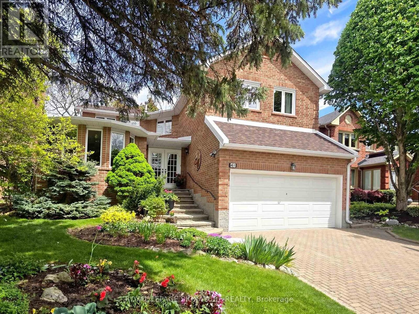 Property Photo: 41 Prince Edward Boulevard ON L3T 7G1