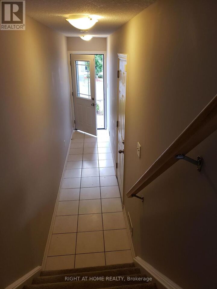 Property Photo:  12 Poplar Drive 27  ON N3C 0G4 