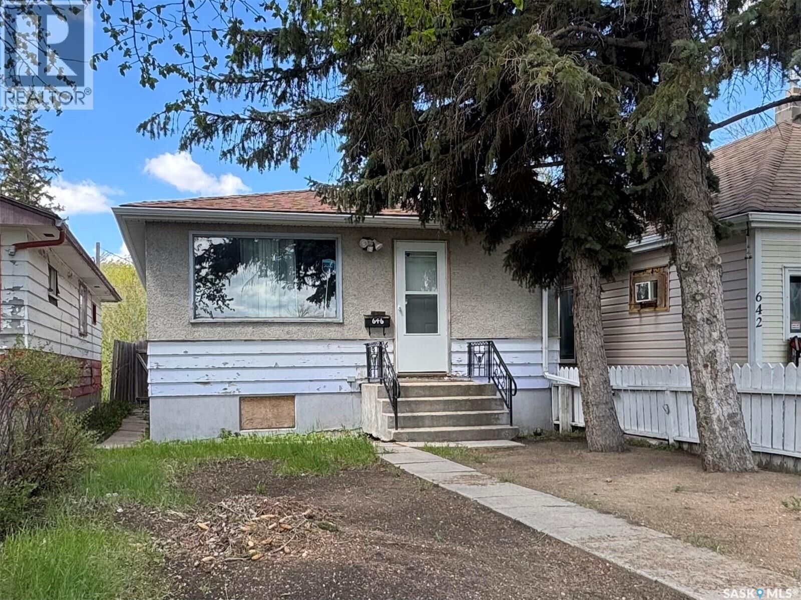 Property Photo:  646 Retallack Street  SK S4T 2G4 