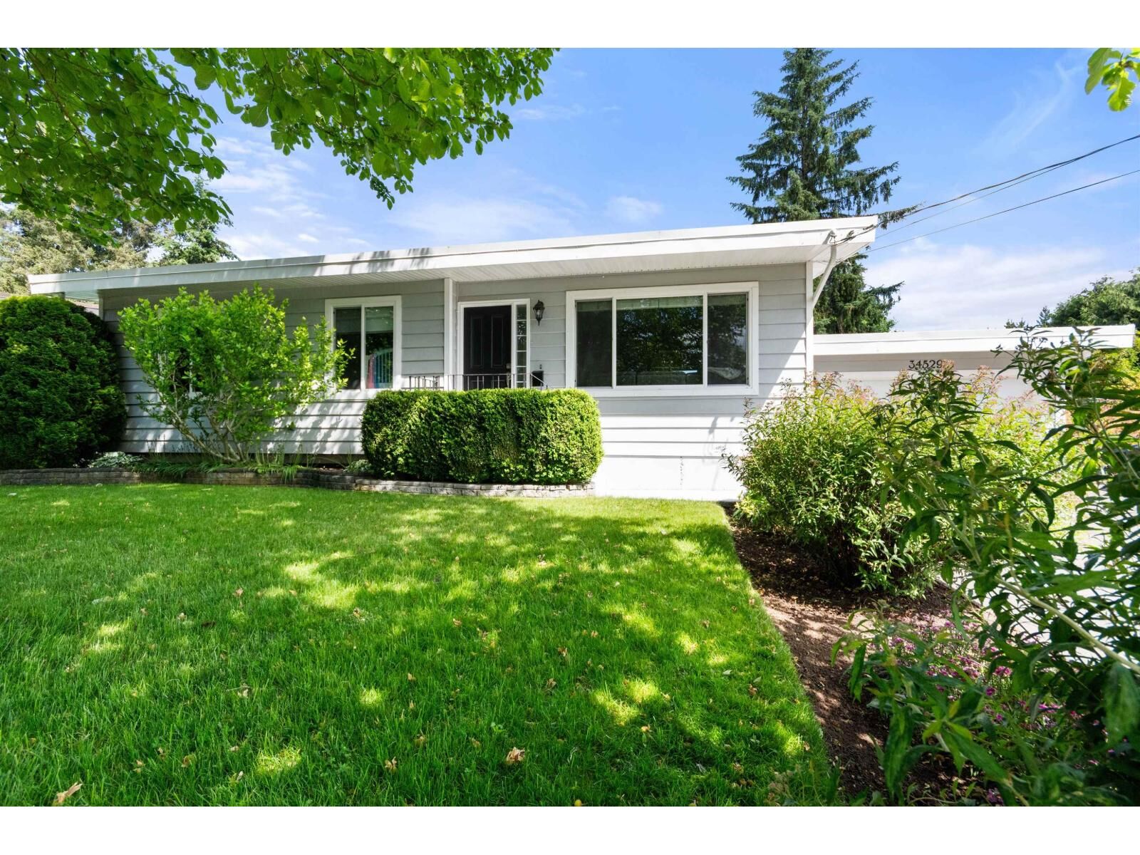 Property Photo:  34529 Ascott Avenue  BC V2S 4V6 