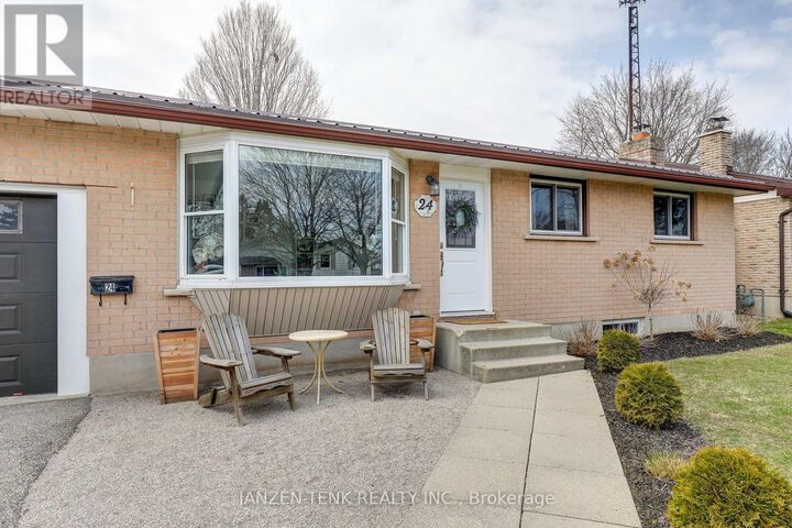 Property Photo:  24 Centennial Avenue  ON N5H 2X2 