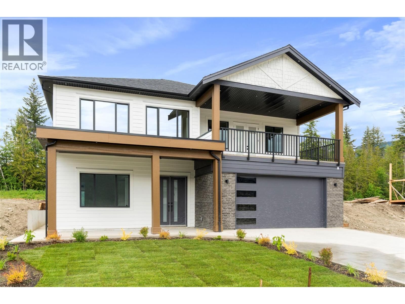 Property Photo: 6841 42 Street Northeast BC V0E 1K0