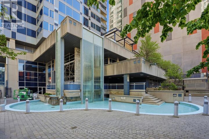 Property Photo:  160 George Street 1601  ON K1N 9M2 