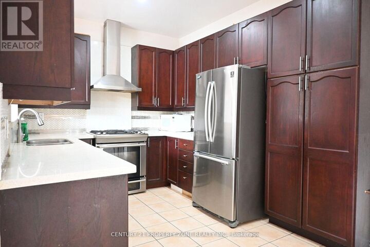 Property Photo:  39 Harbourtown Crescent  ON L6V 4P4 