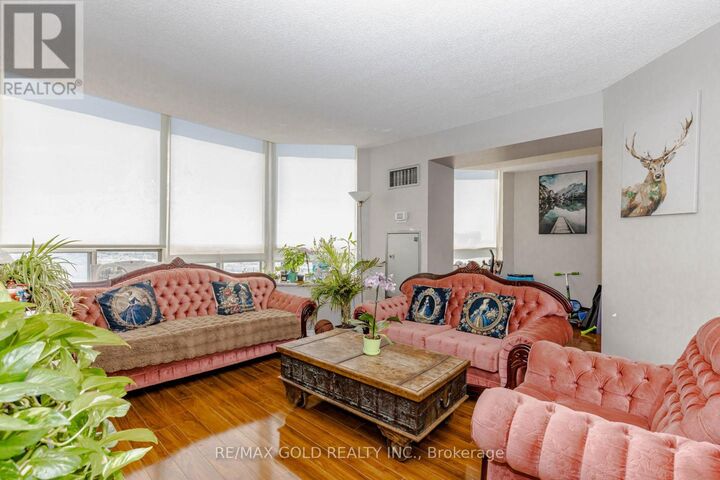 Property Photo:  325 Webb Drive Ph 201  ON L5B 3Z9 