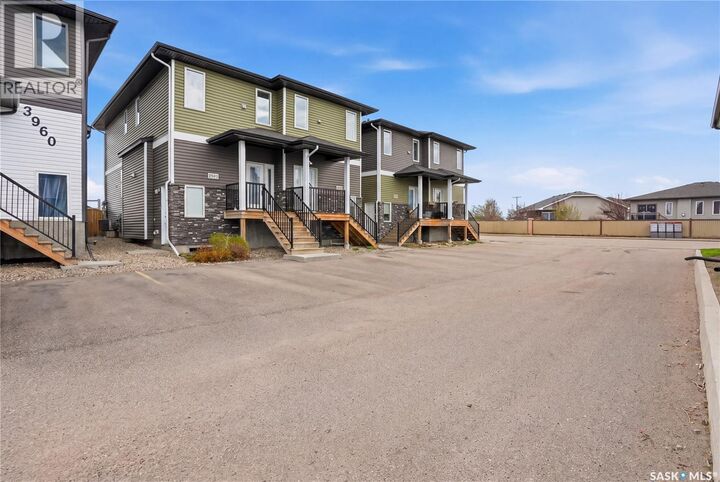 Property Photo:  4 3960 7th Avenue E  SK S4N 7L9 