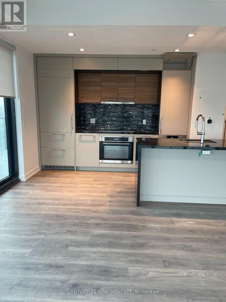 Property Photo: 29 Green Trail Court 2101 ON M2K 0J9