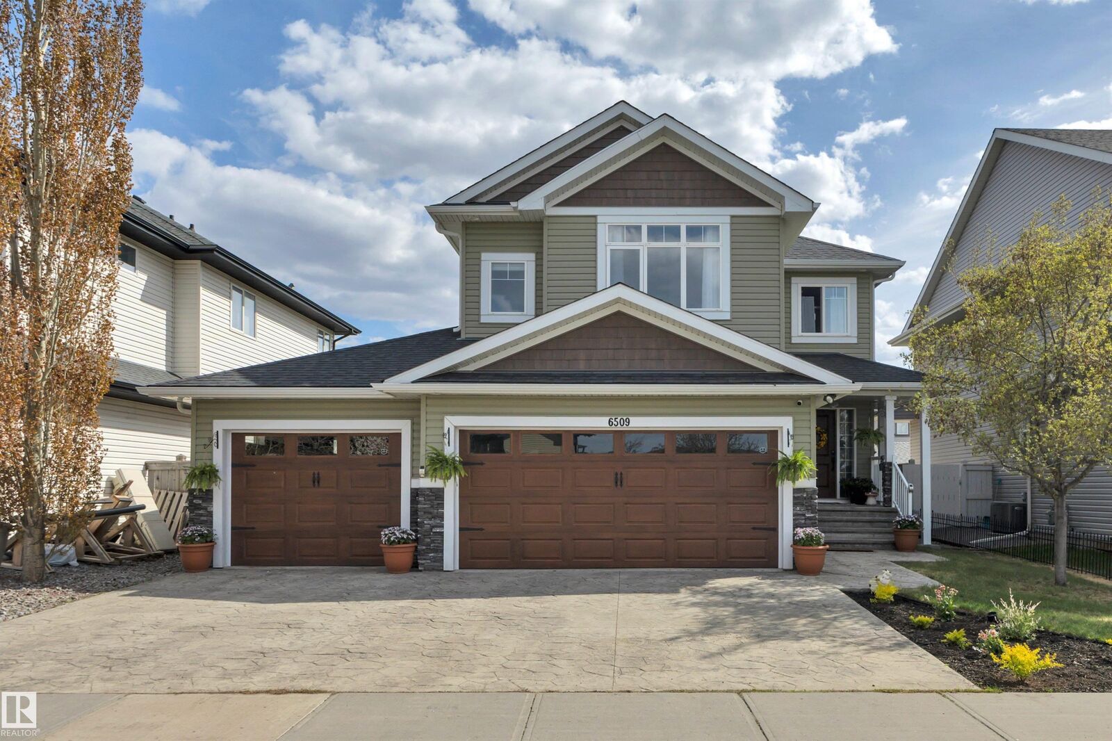 Property Photo:  6509 38 Avenue  AB T4X 0G5 