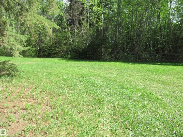 Property Photo:  502 Bonnie Drive  AB T0C 2C0 