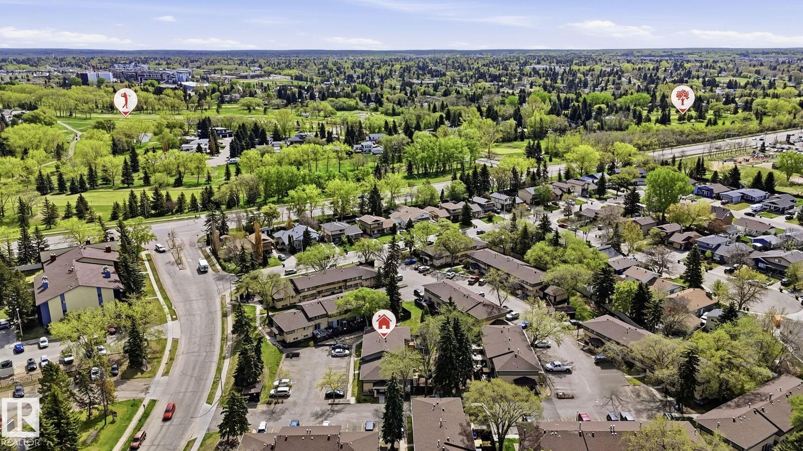 Property Photo:  210 Woodbridge Way  AB T8A 3Y3 