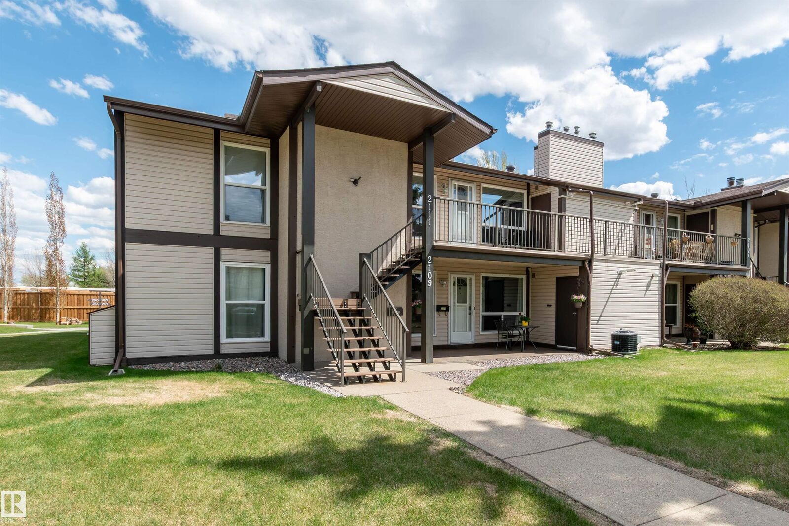 Property Photo:  2109 Saddleback Road NW  AB T6J 4T4 