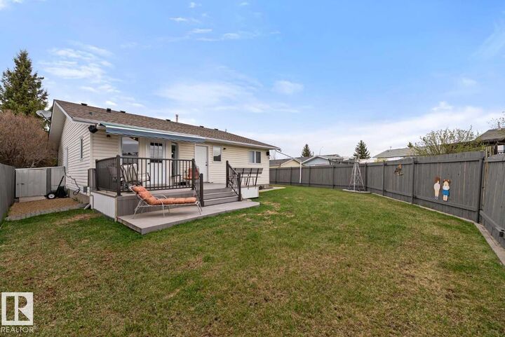 Property Photo:  4319 54 Avenue  AB T0B 4J0 