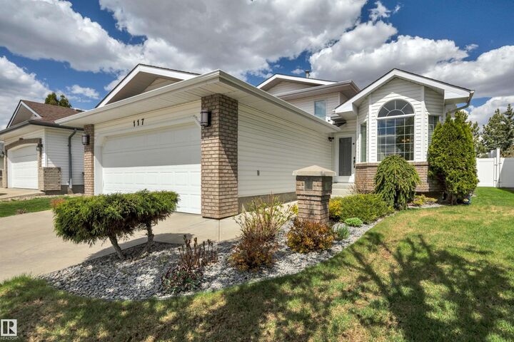 Property Photo: 117 Hollick-Kenyon Way NW AB T5Y 2T4