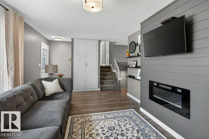 Property Photo: 18007 99A Avenue NW AB T5T 4B9
