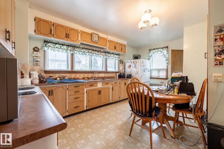 Property Photo: 9839 81 Avenue NW AB T6E 1W4