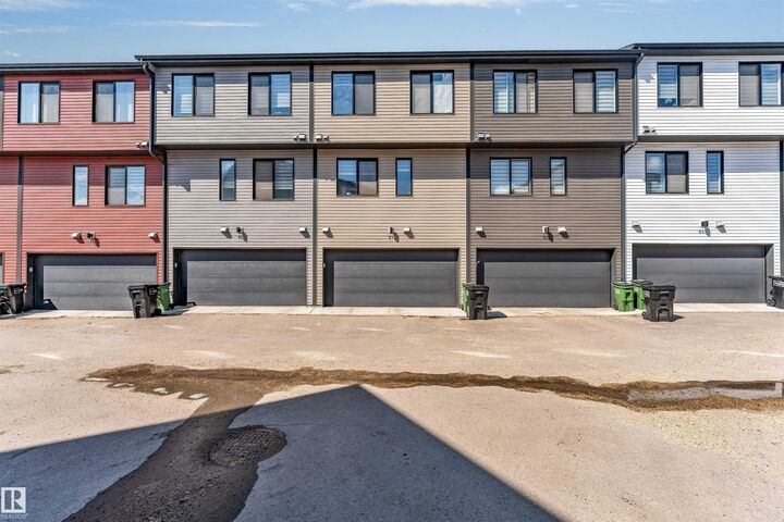 Property Photo: 11910 35 Avenue SW 21 AB T6W 4Z8