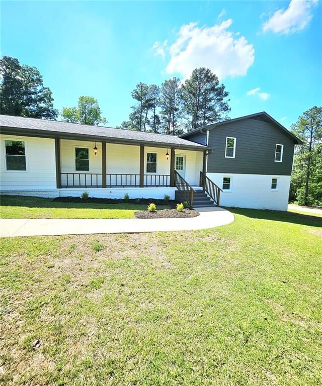 Property Photo: 125 Heritage Circle GA 30253
