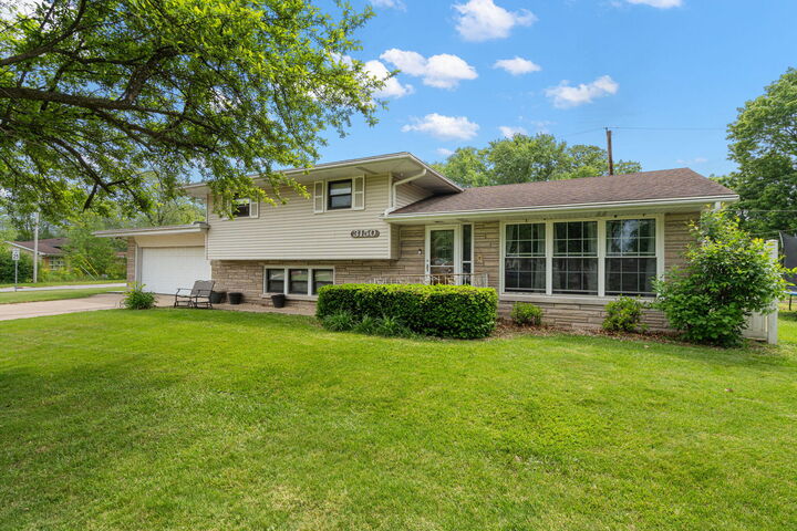 Property Photo:  3150 Oakwood Street  IN 46368 