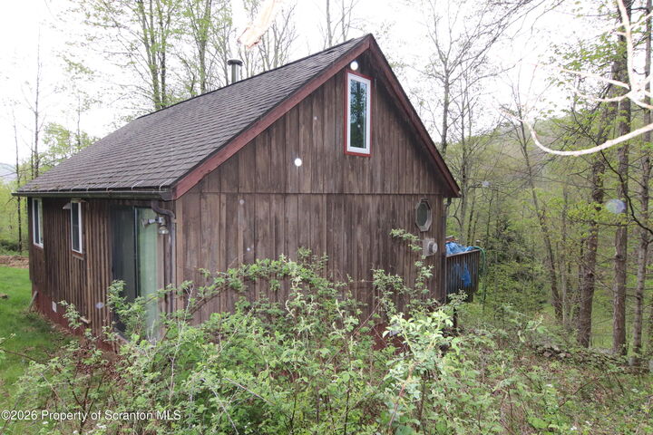 Property Photo:  300 Pennsworth Hill Road  PA 18630 