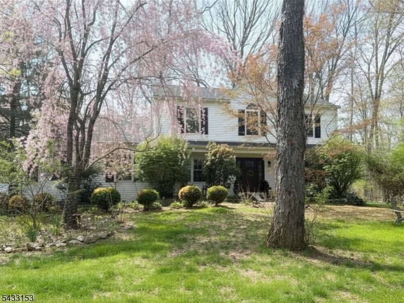 Property Photo:  10 Liberty Woods Dr  NJ 07838 