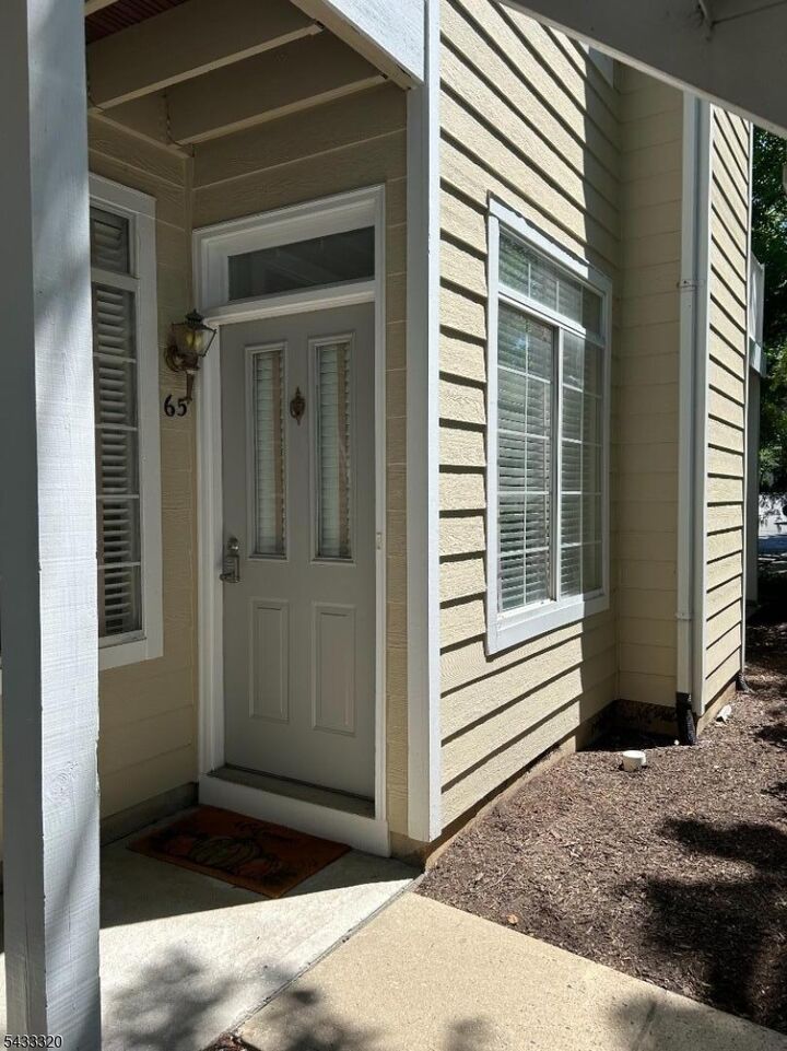 Property Photo:  65 Wentworth Road  NJ 07921 