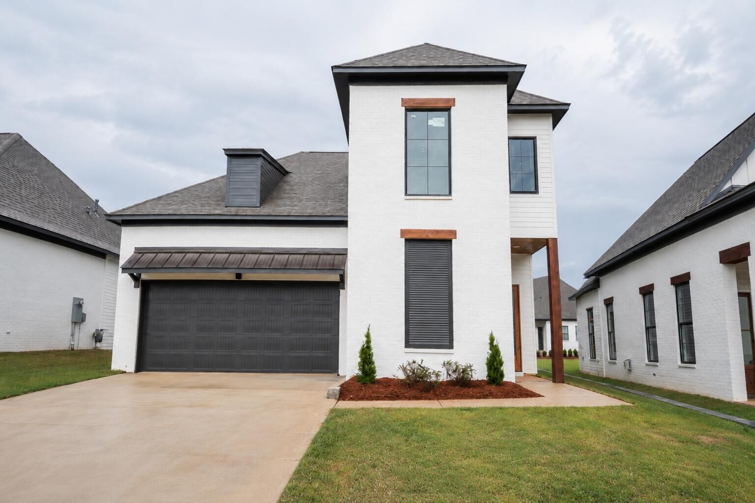 Property Photo:  48 Fieldgate Drive  MS 39759 