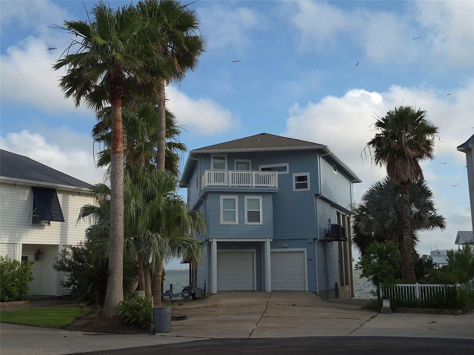 Property Photo:  106 Quayside Drive  TX 77554 